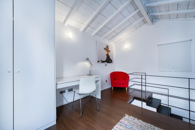 Olala Fine Arts Studios image