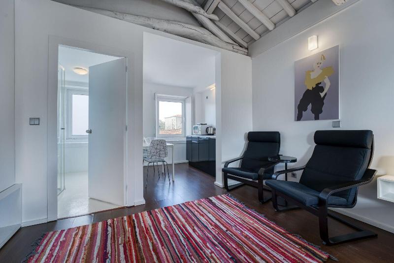 Olala Fine Arts Studios image