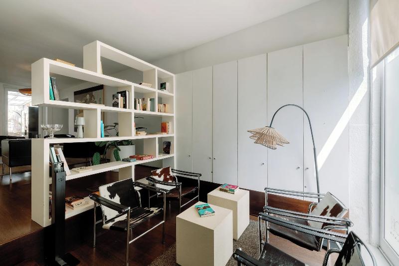 Olala Fine Arts Studios image