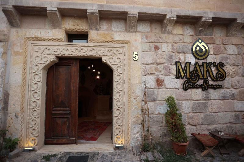 Mak's Cave House image