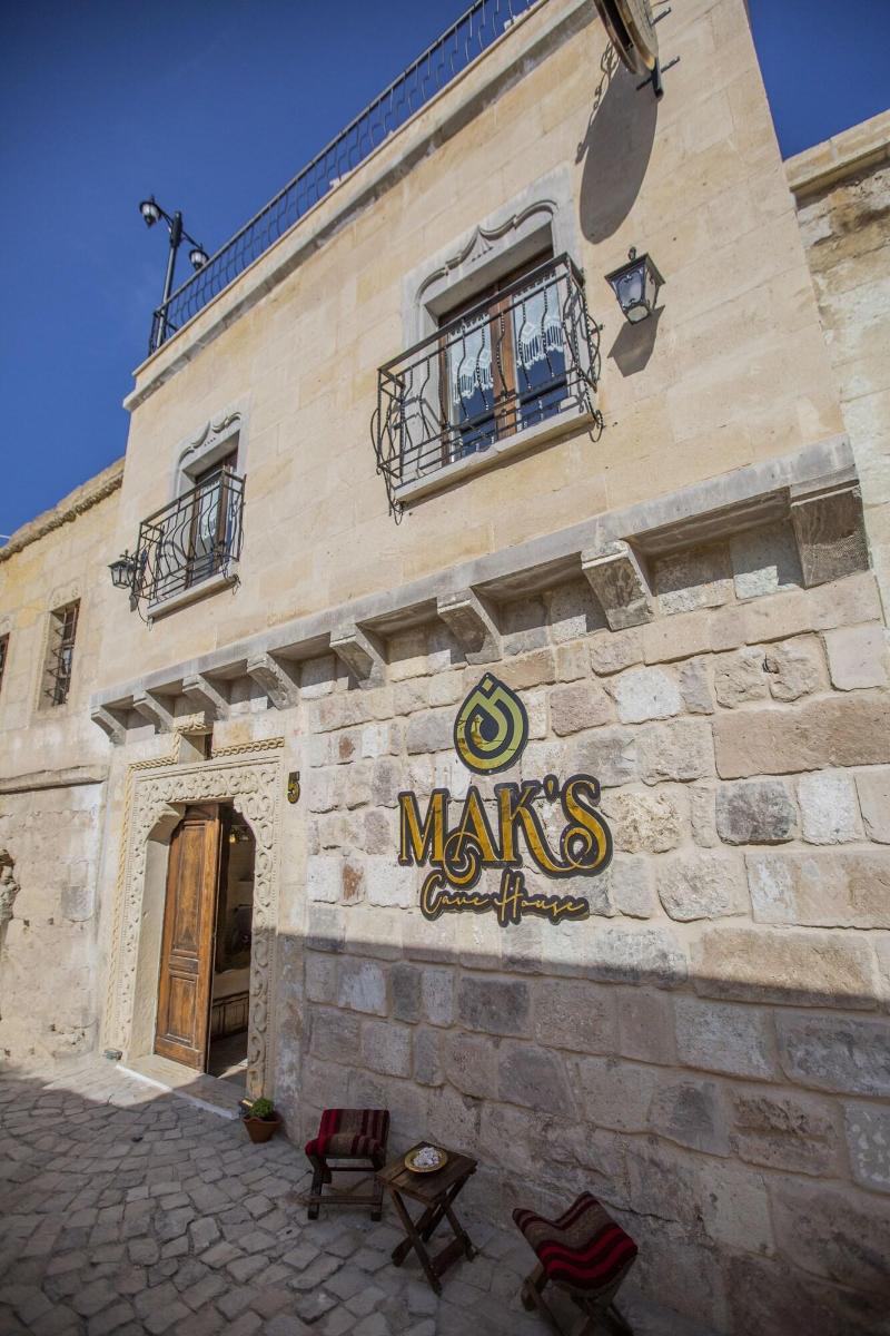 Mak's Cave House image