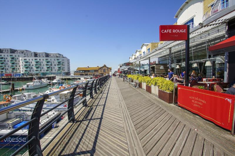 Britannia Harbour View image