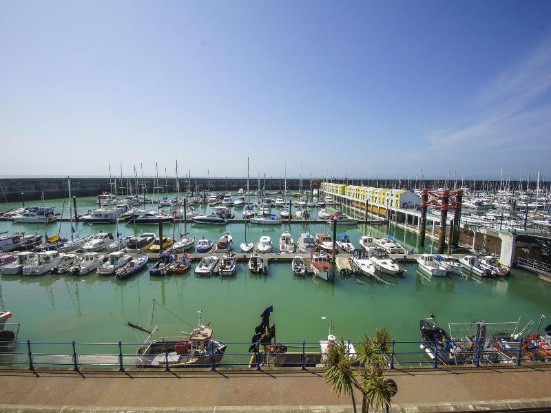 Britannia Harbour View image