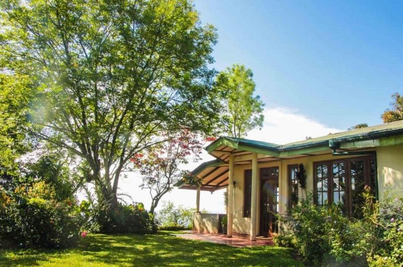 Hatale Mini Worlds End Bungalow image