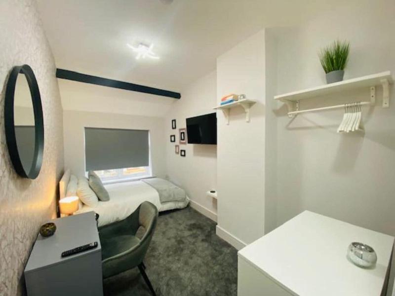 Townhouse Plus @ Lower Beth Street Stoke image