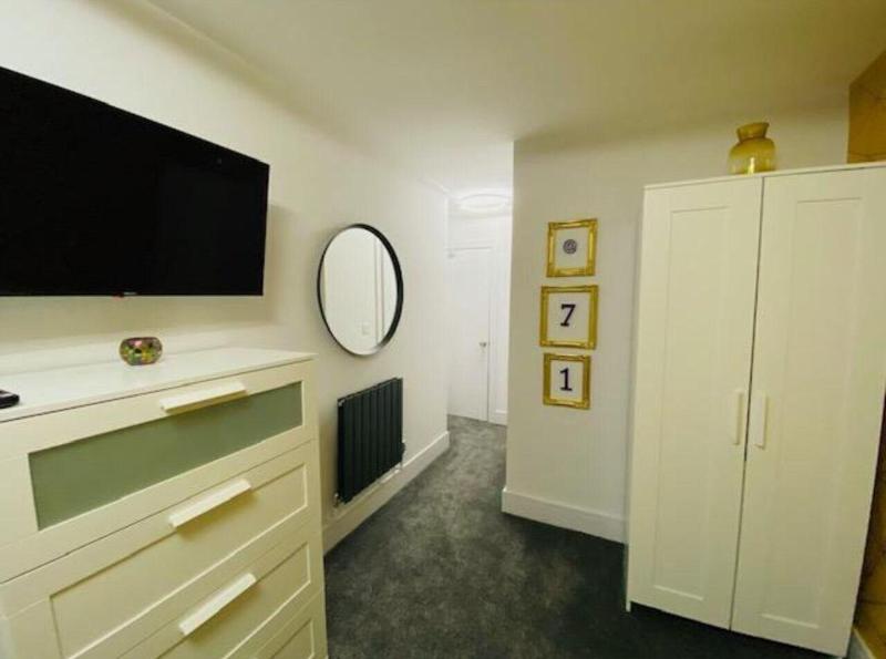 Townhouse Plus @ Lower Beth Street Stoke image
