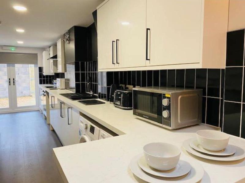 Townhouse Plus @ Lower Beth Street Stoke image