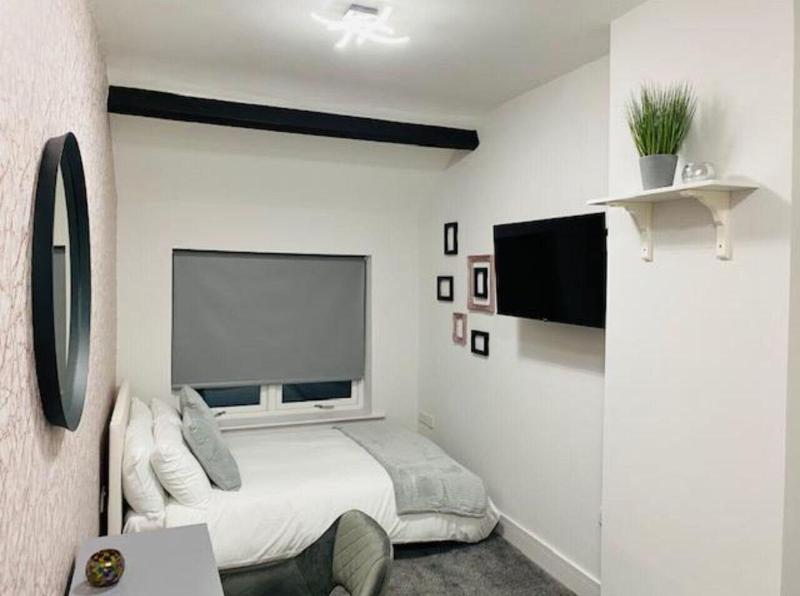 Townhouse Plus @ Lower Beth Street Stoke image