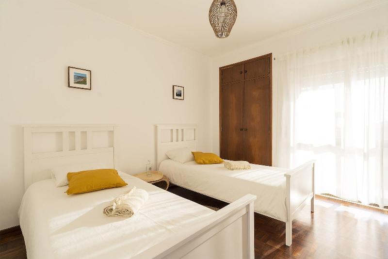 Ericeira Paradise House & Suites image