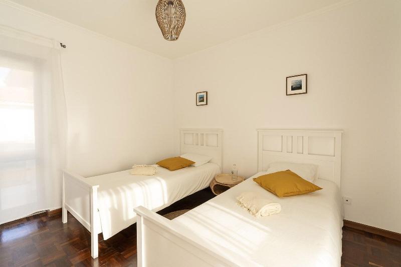 Ericeira Paradise House & Suites image