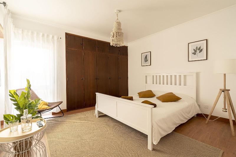 Ericeira Paradise House & Suites image