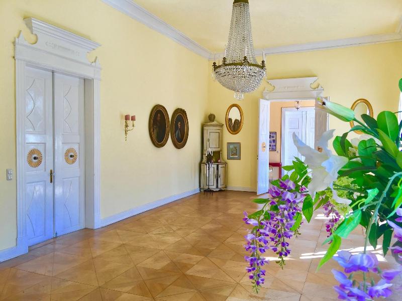 Schloss Dretzel image