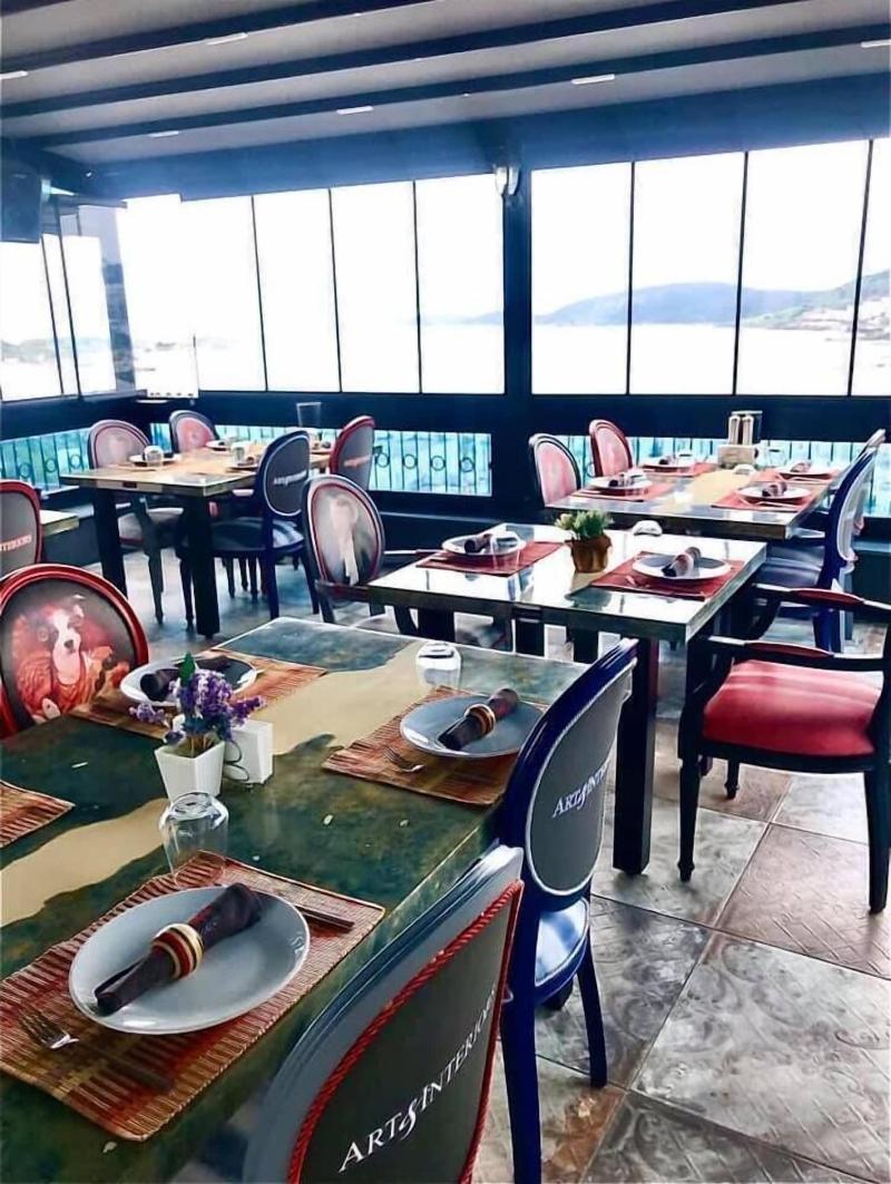 Art & Interiors Boutique Hotel image