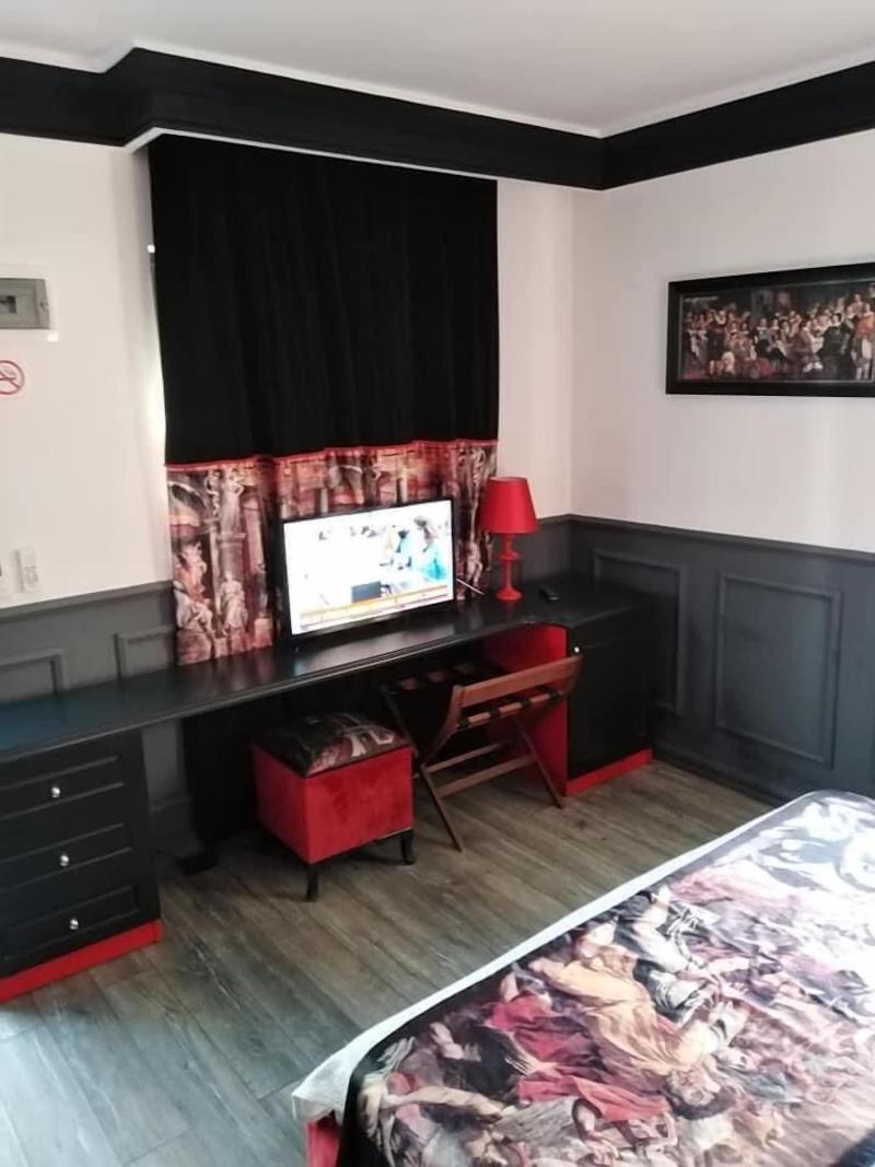 Art & Interiors Boutique Hotel image