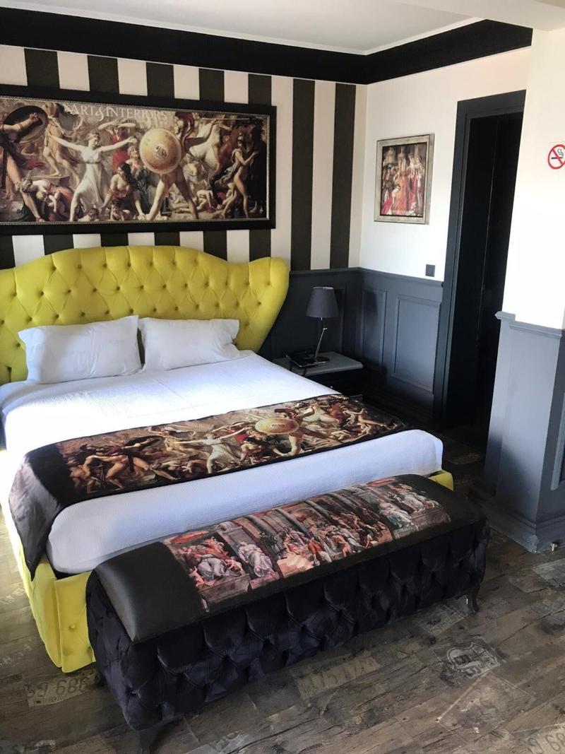 Art & Interiors Boutique Hotel image