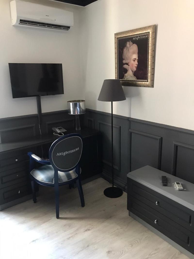 Art & Interiors Boutique Hotel image
