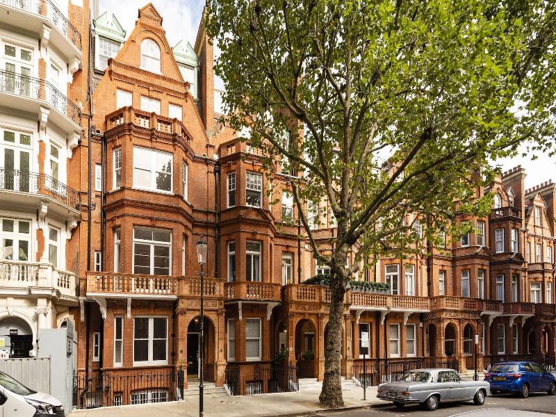 3 Sloane Gardens by UnderTheDoormat image