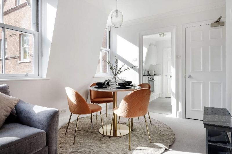 3 Sloane Gardens by UnderTheDoormat image