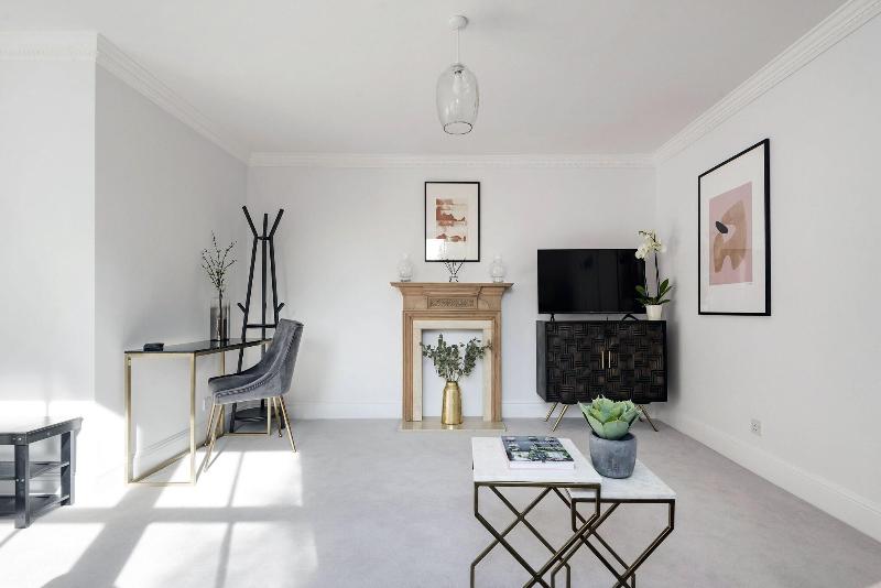 3 Sloane Gardens by UnderTheDoormat image