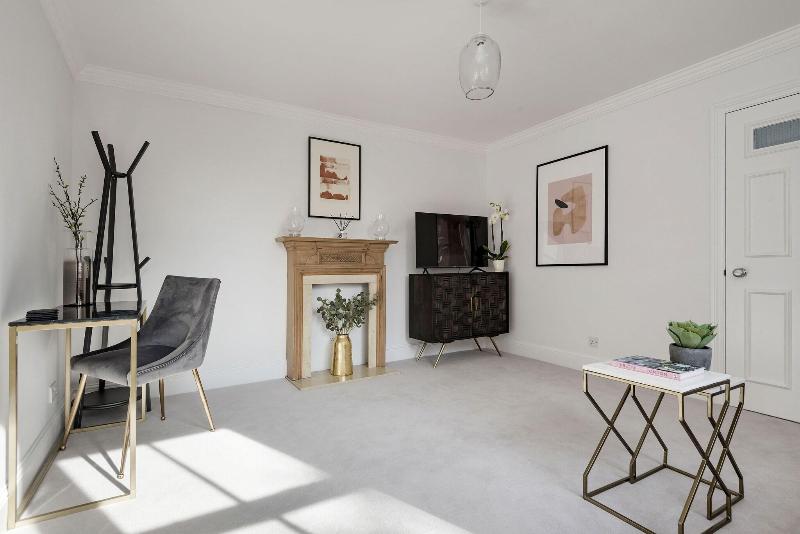 3 Sloane Gardens by UnderTheDoormat image