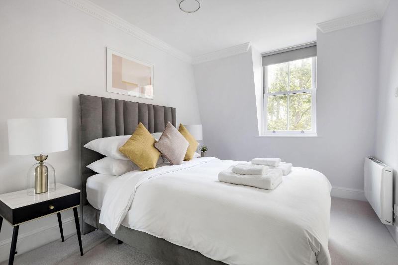 3 Sloane Gardens by UnderTheDoormat image