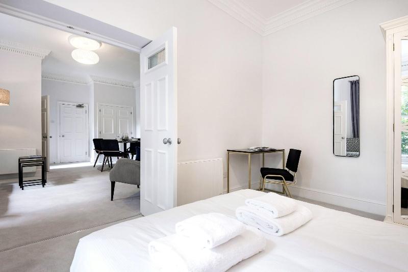 3 Sloane Gardens by UnderTheDoormat image