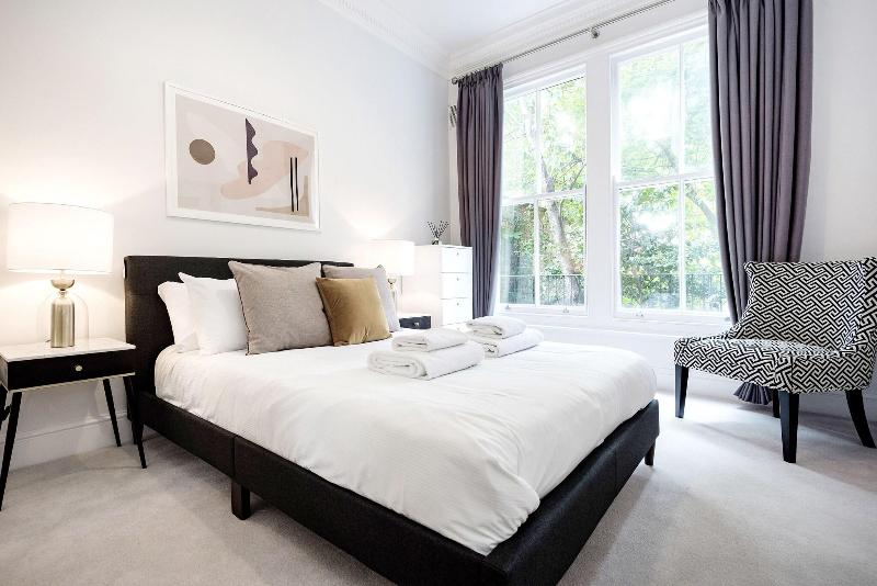 3 Sloane Gardens by UnderTheDoormat image