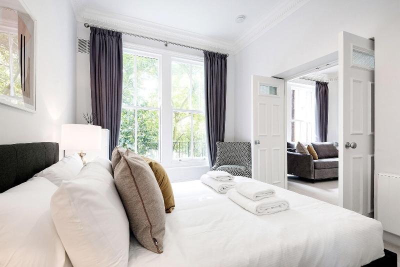 3 Sloane Gardens by UnderTheDoormat image