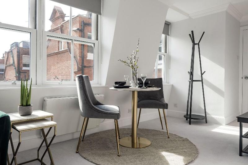 3 Sloane Gardens by UnderTheDoormat image