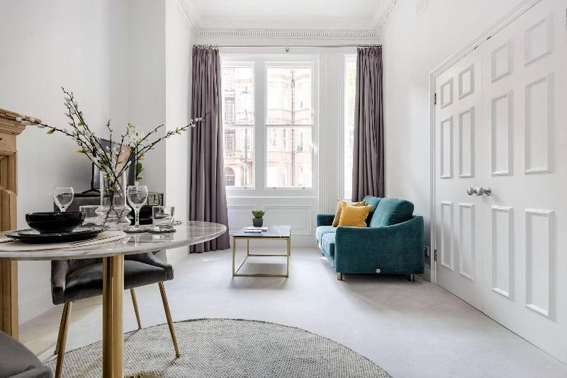 3 Sloane Gardens by UnderTheDoormat image