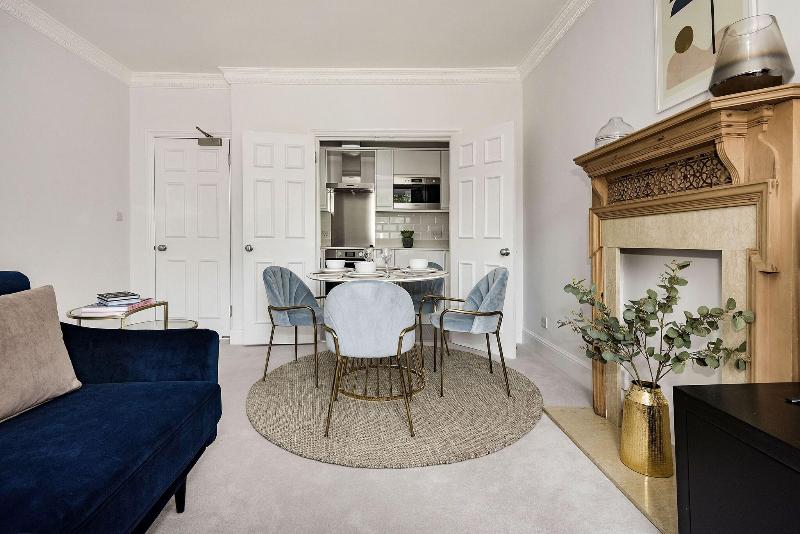 3 Sloane Gardens by UnderTheDoormat image
