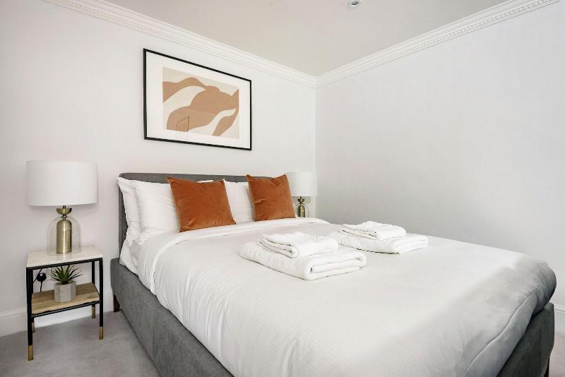 3 Sloane Gardens by UnderTheDoormat image