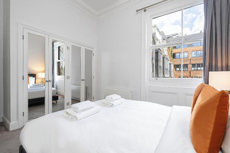 3 Sloane Gardens by UnderTheDoormat image