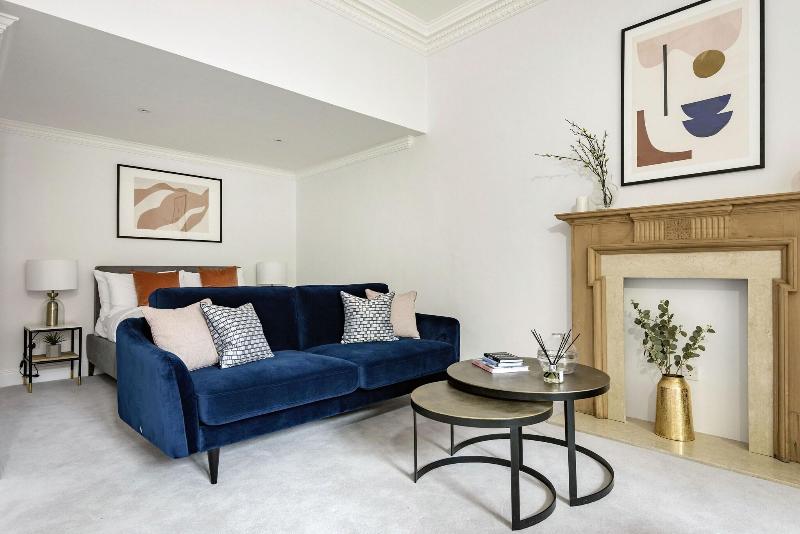 3 Sloane Gardens by UnderTheDoormat image