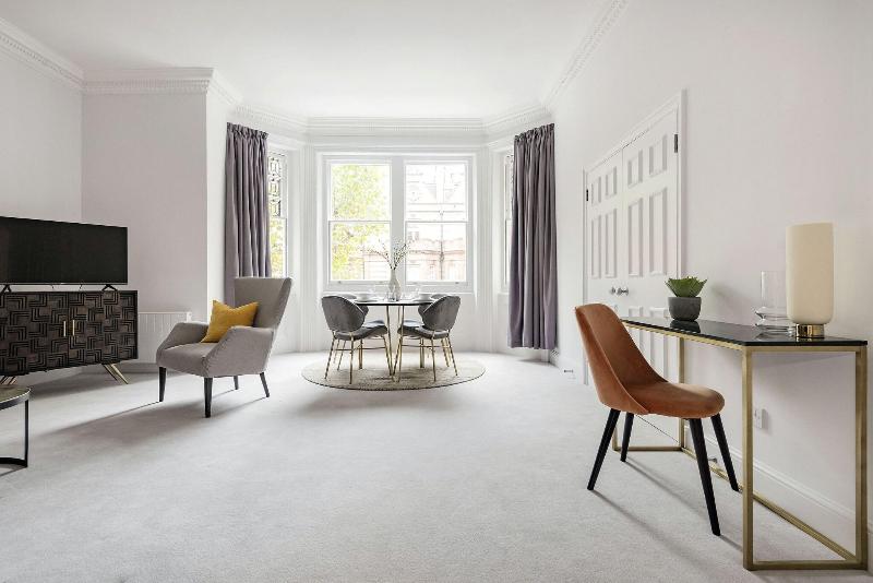 3 Sloane Gardens by UnderTheDoormat image