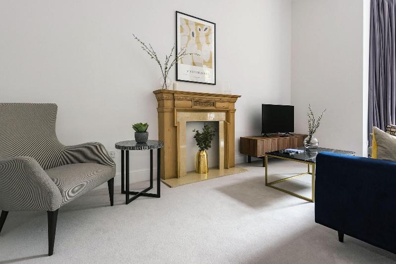 3 Sloane Gardens by UnderTheDoormat image
