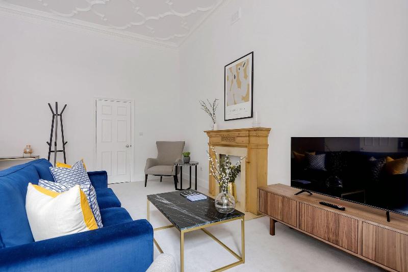 3 Sloane Gardens by UnderTheDoormat image