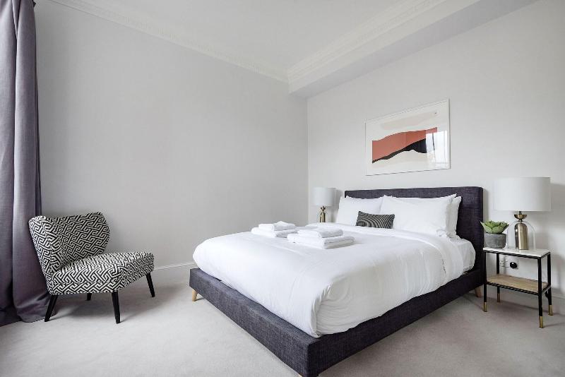 3 Sloane Gardens by UnderTheDoormat image