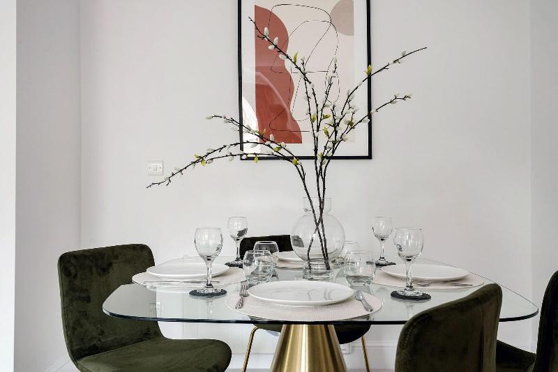 3 Sloane Gardens by UnderTheDoormat image