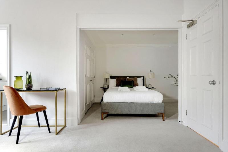3 Sloane Gardens by UnderTheDoormat image