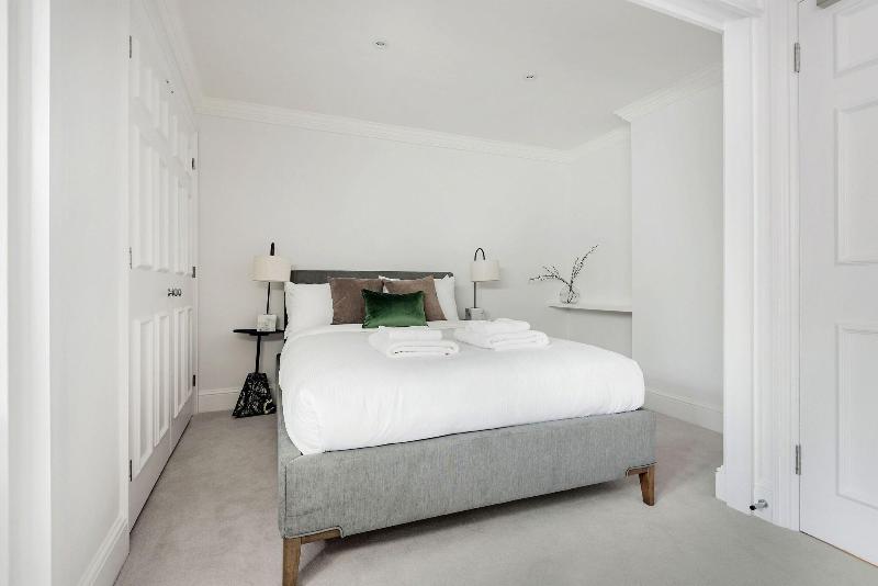 3 Sloane Gardens by UnderTheDoormat image