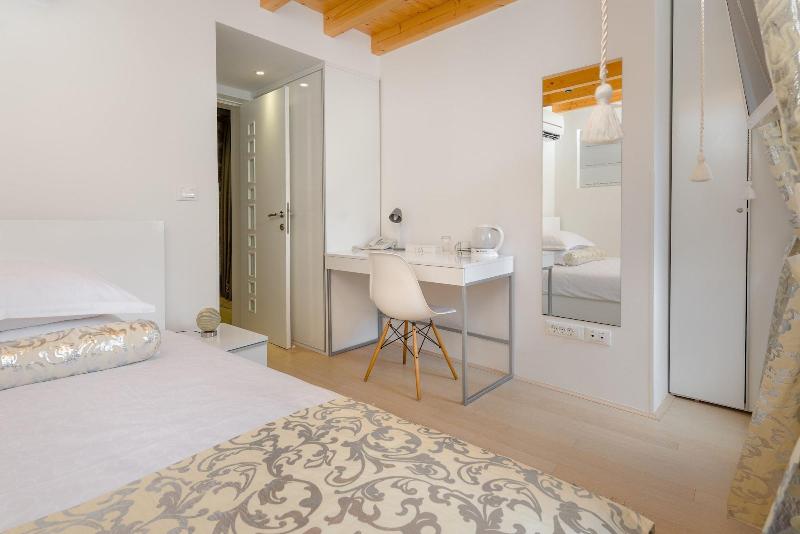 Villa Valeria image