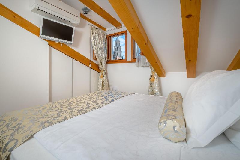 Villa Valeria image