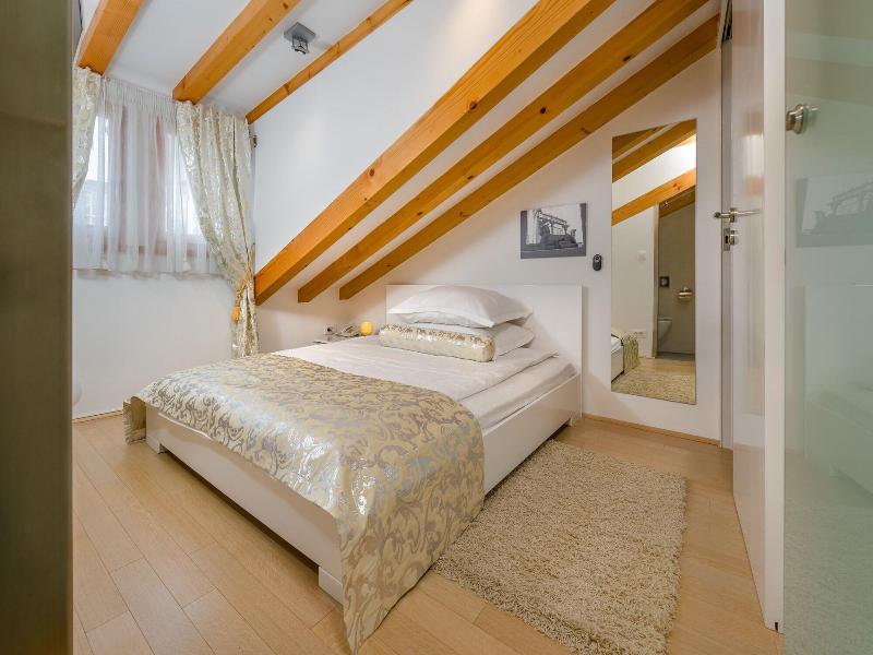 Villa Valeria image