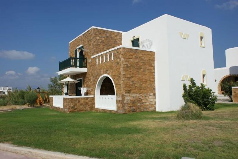 Plaka Hotel I — general view