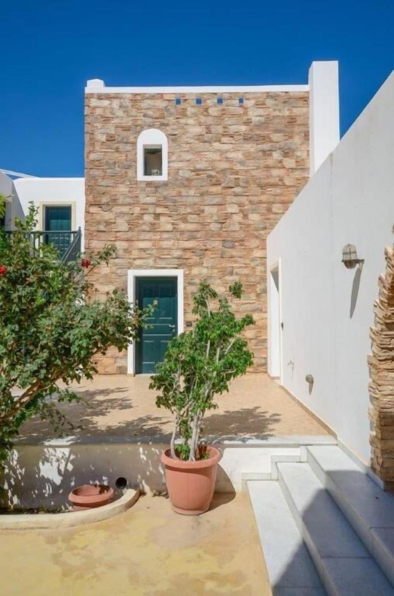 Plaka Hotel I image