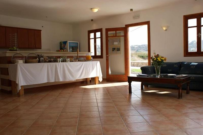Plaka Hotel I image