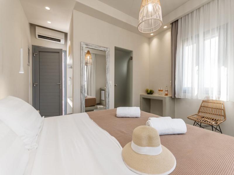 Plaka Hotel I image