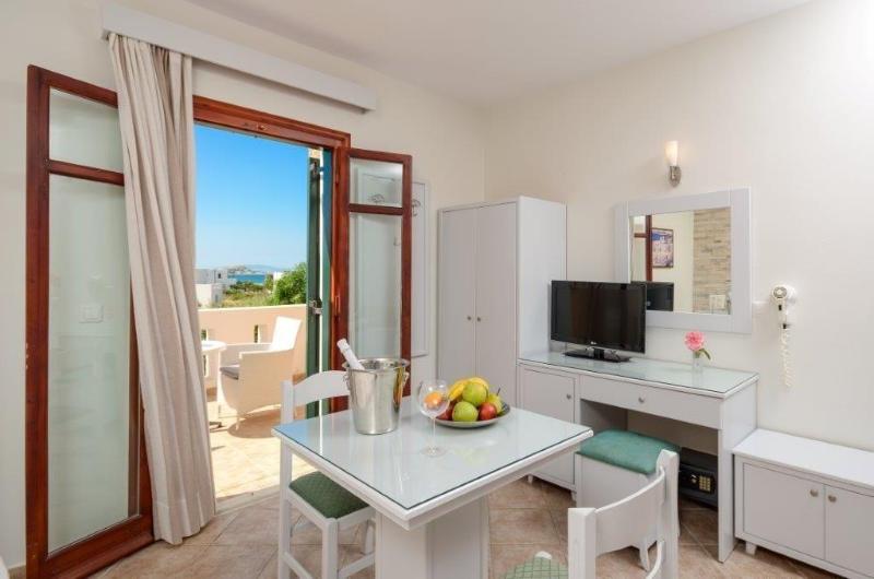 Plaka Hotel I image