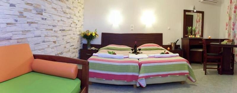Plaka Hotel I image